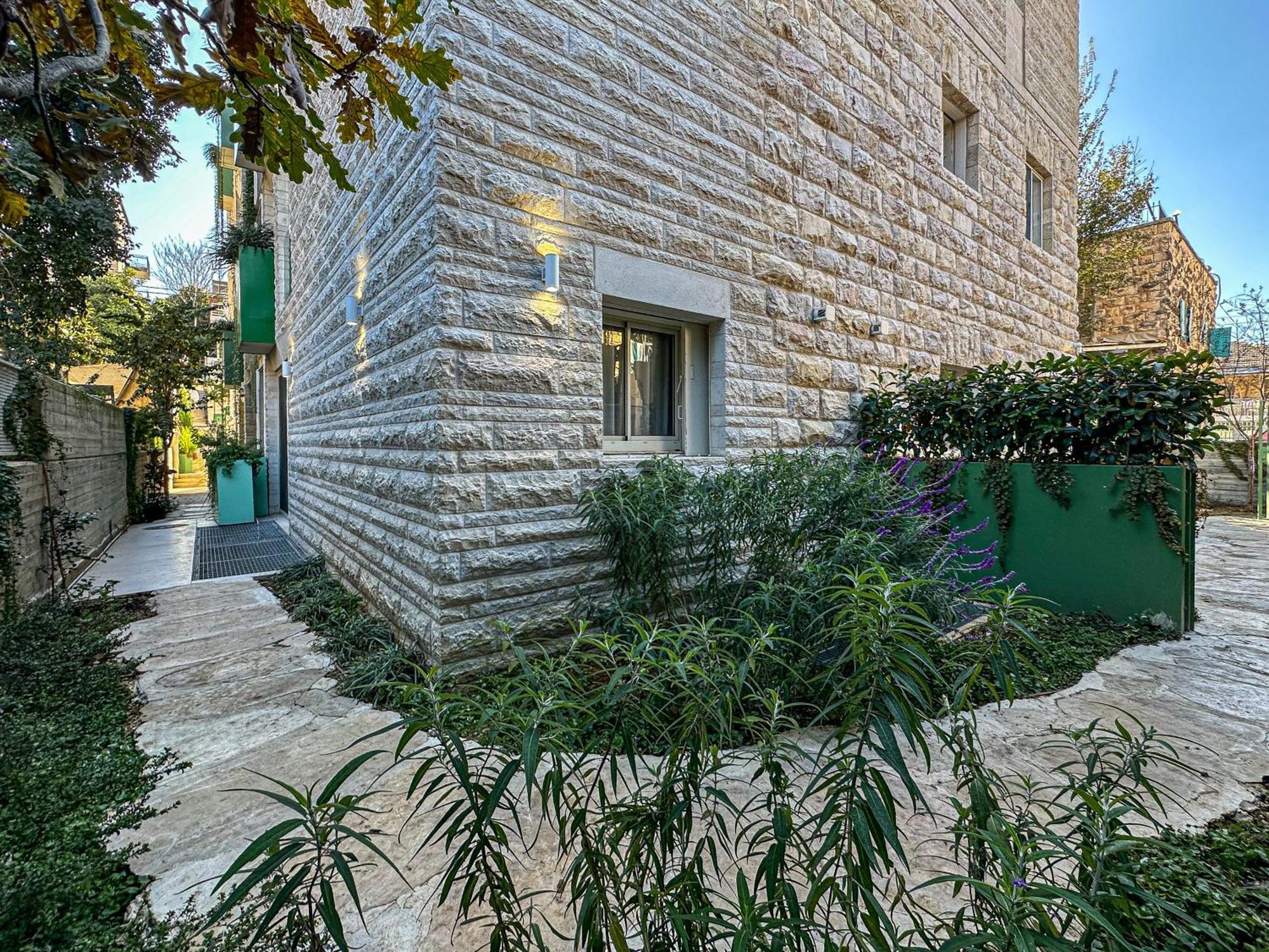 The J - Luxury Apartments By Localz Jeruzsálem Kültér fotó